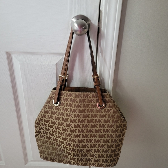 Michael Kors Jet Set Grab Bag Jacquard MK signature. - Picture 4 of 16